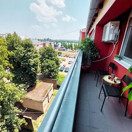 Xo Apartman Sremska Mitrovica Exteriör bild