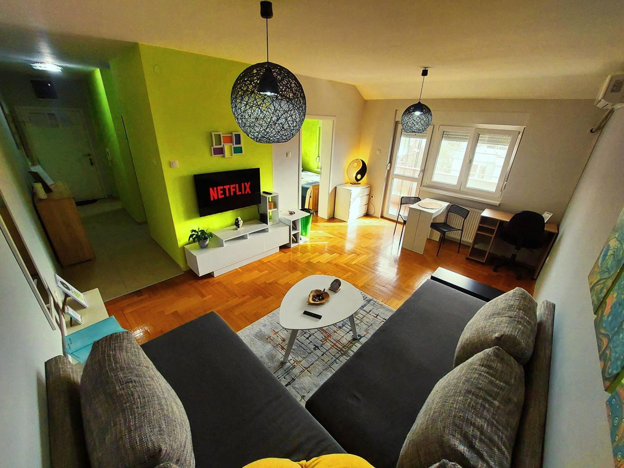 Xo Apartman Sremska Mitrovica Exteriör bild